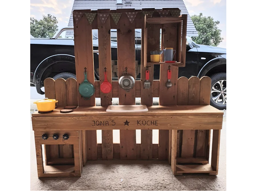 Spielküche aus Holz