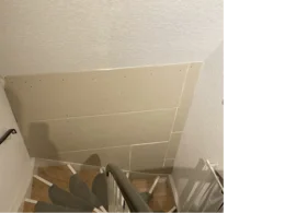 Trockenbauwand an einer Treppe