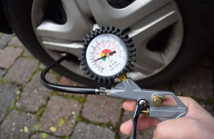 RT Luftdruck pruefen 19 03 717x467 Luftdruck prüfen