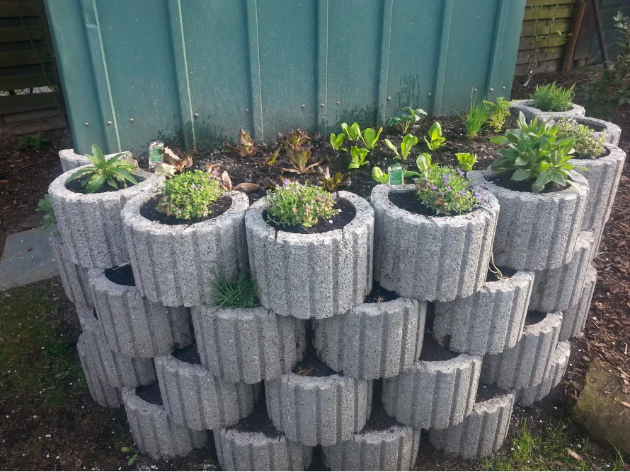 Hochbeet aus Betonringen
