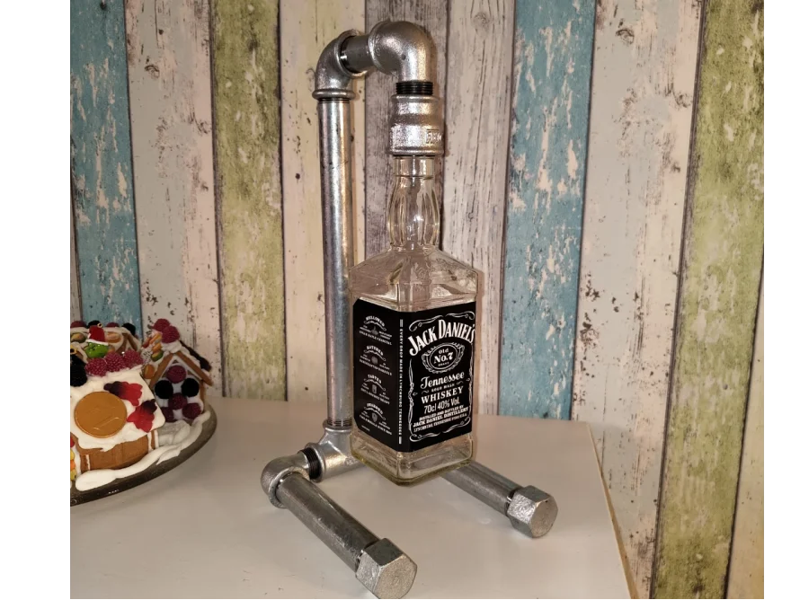 Leere Flasche als Dekoration