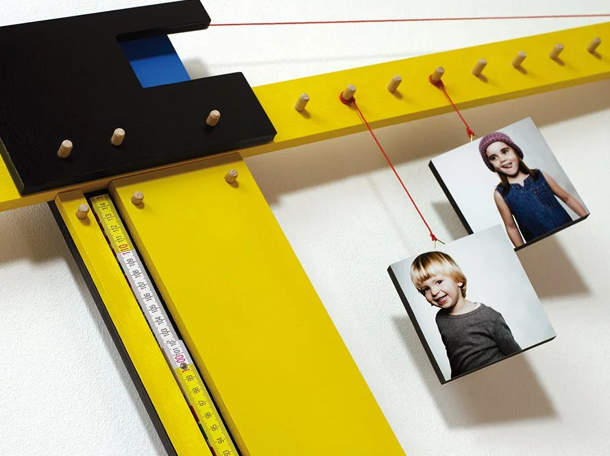 Kindermesslatte Dreikaesehoch nah