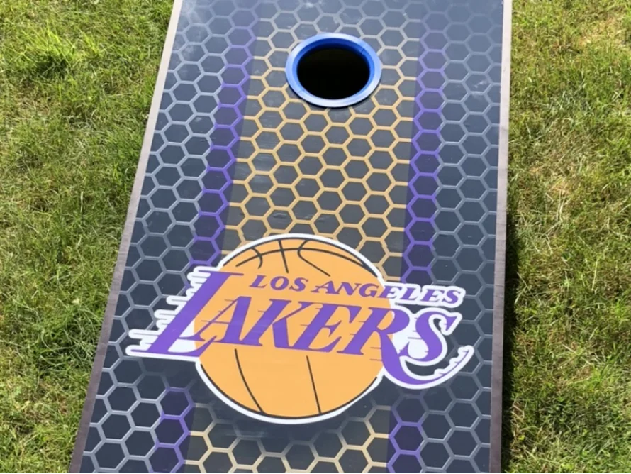 Wurfspiel mit Basketball-Design