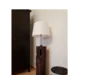 Stehlampe mit Holzsockel