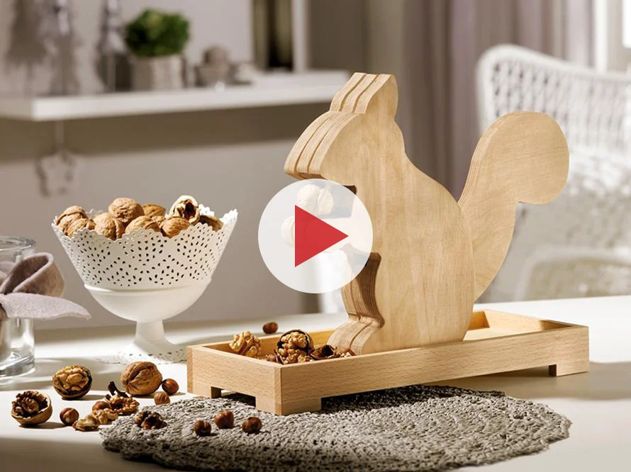 Hölzerner Nussknacker in Eichhörnchenform