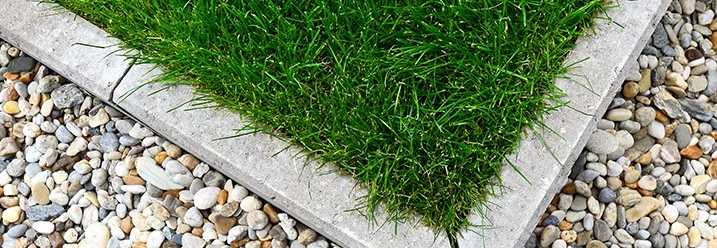 Rasenkante aus Beton