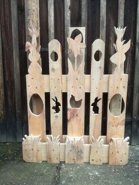 Dekorativer Gartenzaun aus Holz