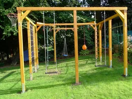 Spiel- und Turngerüst