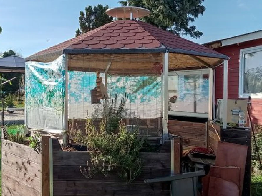 Gartenhaus mit Folie
