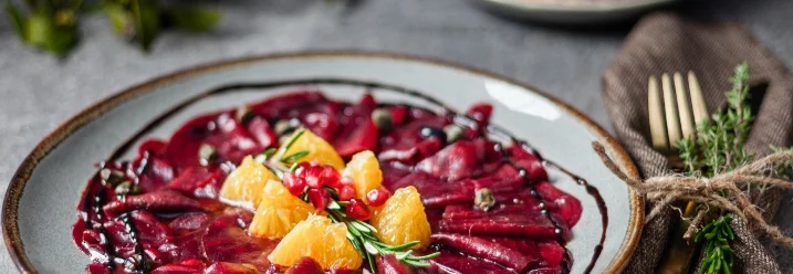 Rote-Bete-Carpaccio mit Orangen und Rosmarin