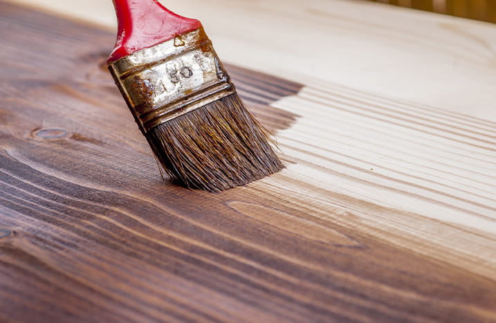 Holz lackieren