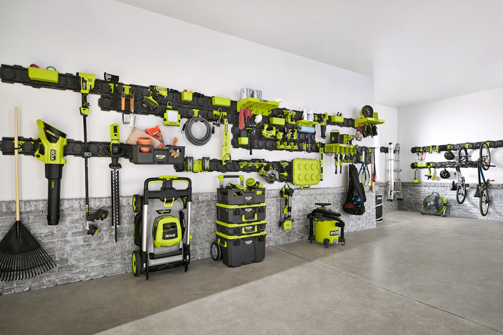 Werkzeuge in einer Garage