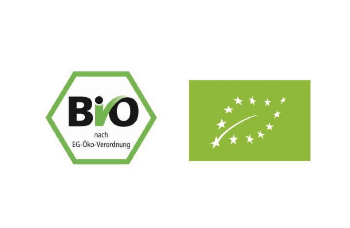 Zwei Bio-Siegel auf weißem Hintergrund