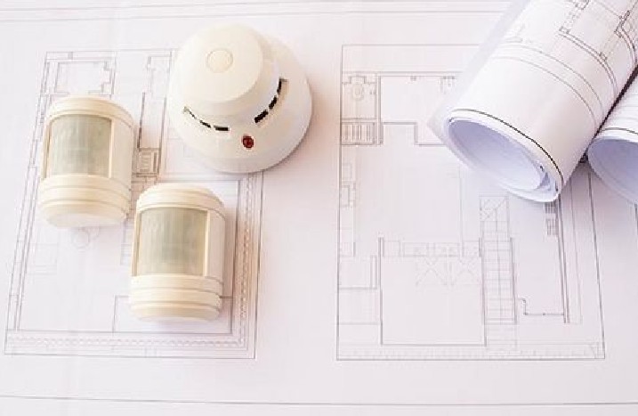 Alarmanlagen Bewegungsmelder und Lampe