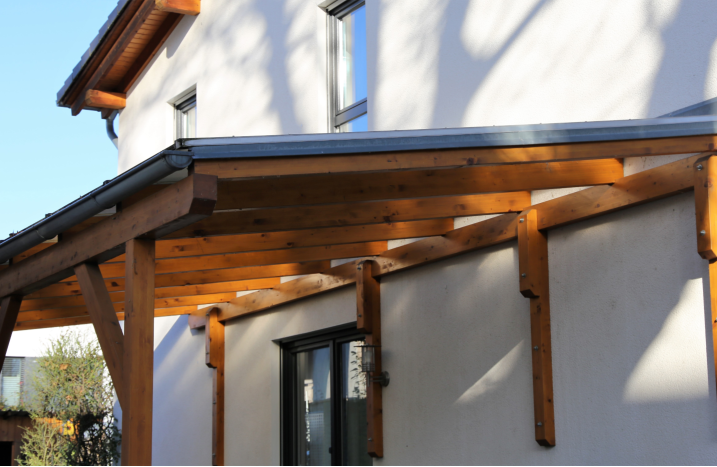Anlehncarport am Haus