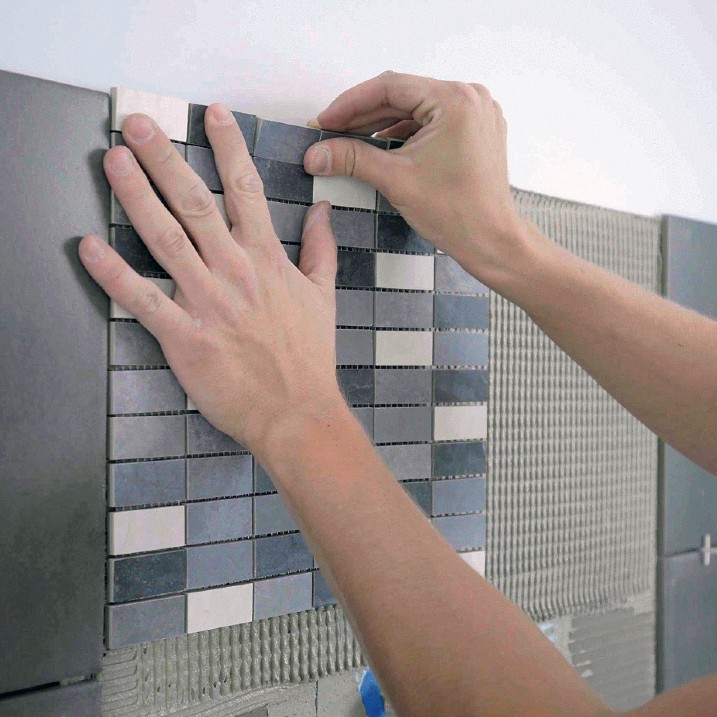 Mosaikfliesen verlegen