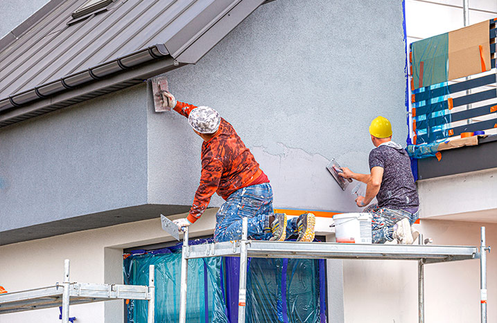 Fassade verputzen Vorbereitung Baugerüst