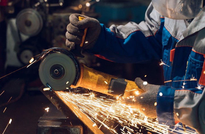 Metallbearbeitung mit Winkelschleifer
