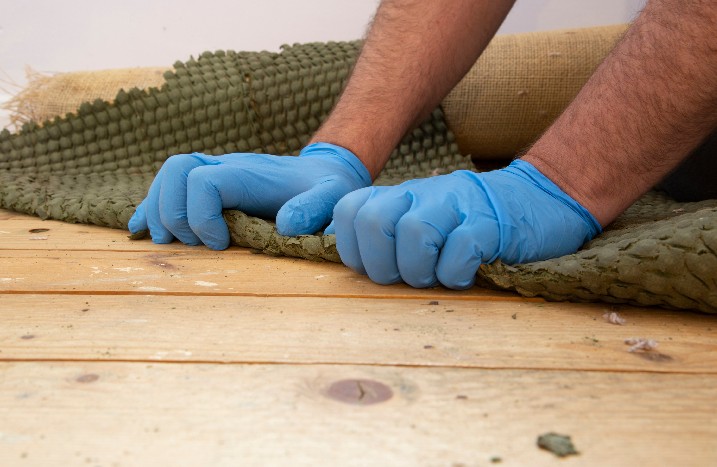 Teppich entfernen Holzboden darunter