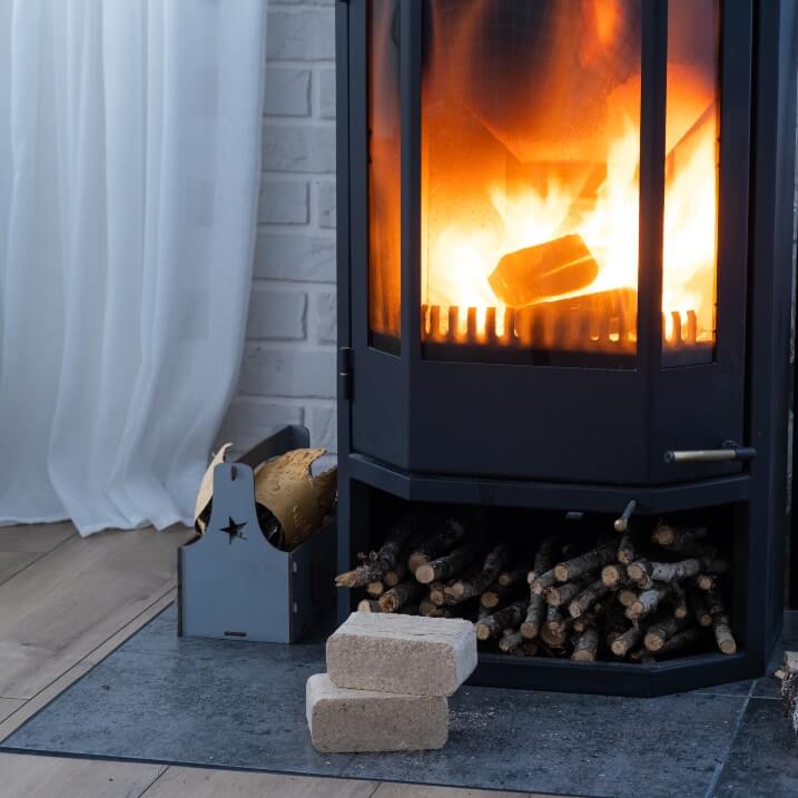 Heizen mit Holzbriketts