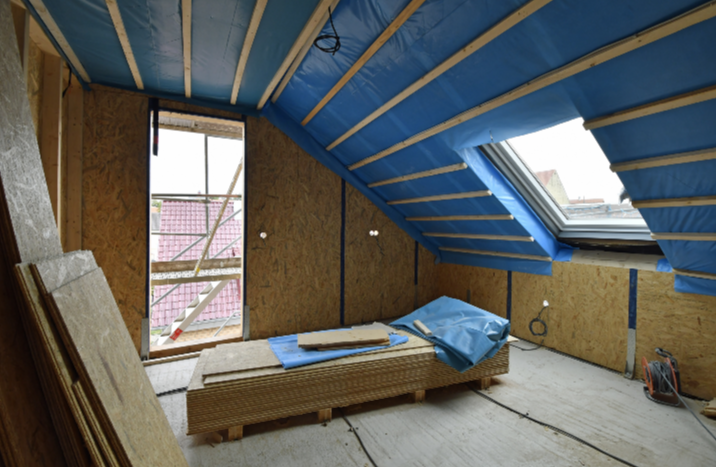 Dachboden Fenster anbringen