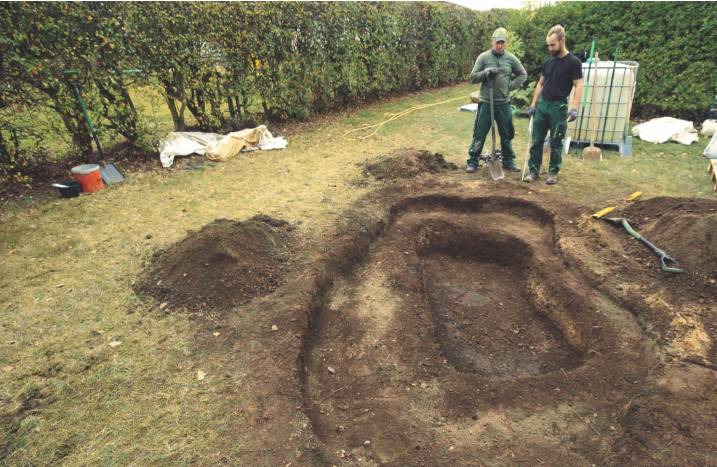 Teichgrube ausheben