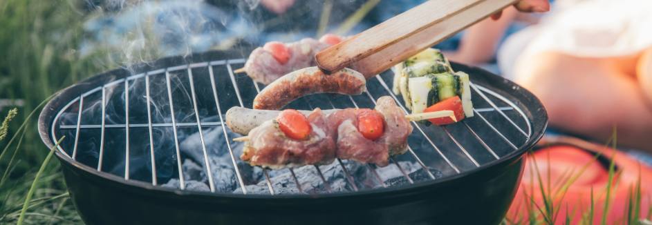 HD Holzkohlegrill 19 17 943x326 Holzkohlegrill mit Grillgut