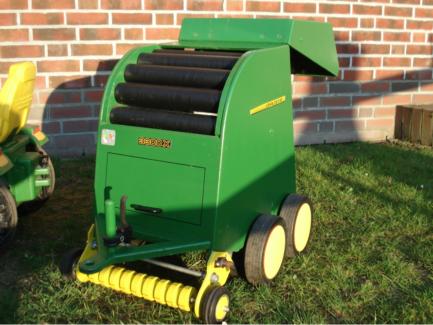 Rundballenpresse für Rolly-Toys Traktor