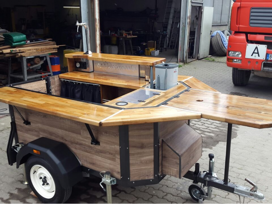 Mobiler Ausschank auf einem Anhänger