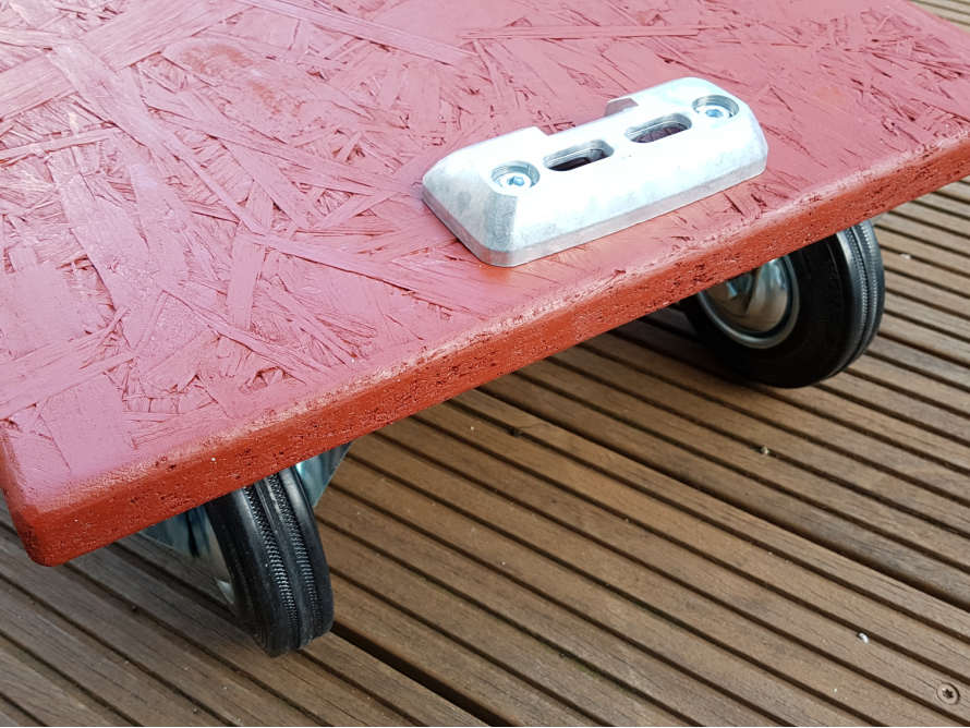 Rollbrett mit Beschlag