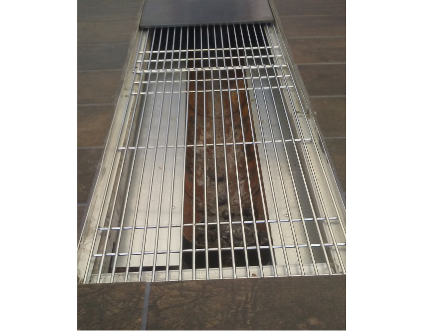 Grill-Raclette-Tisch