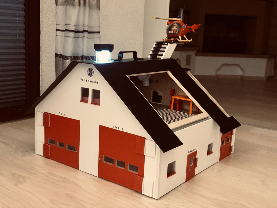 Kinder Feuerwehrhaus 