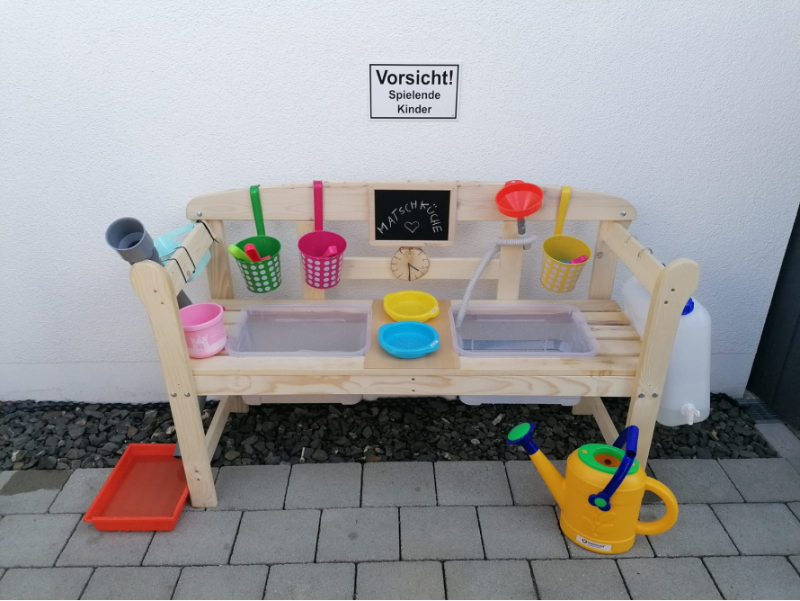 Kinder-Matschküche aus Holz