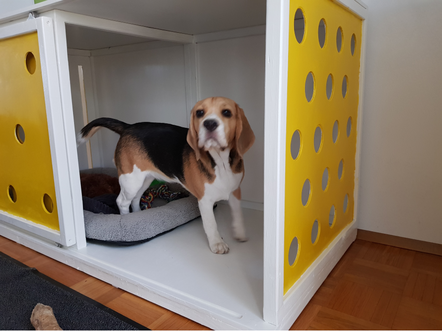 Hundebox mit Schiebetür