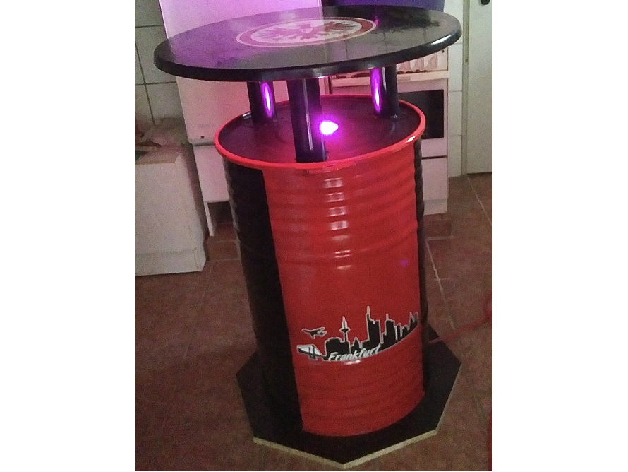 Stehtisch aus Ölfass