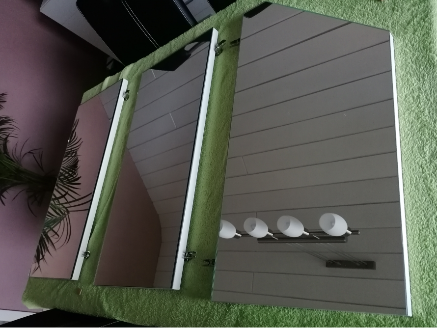 Drei rechteckige Spiegel