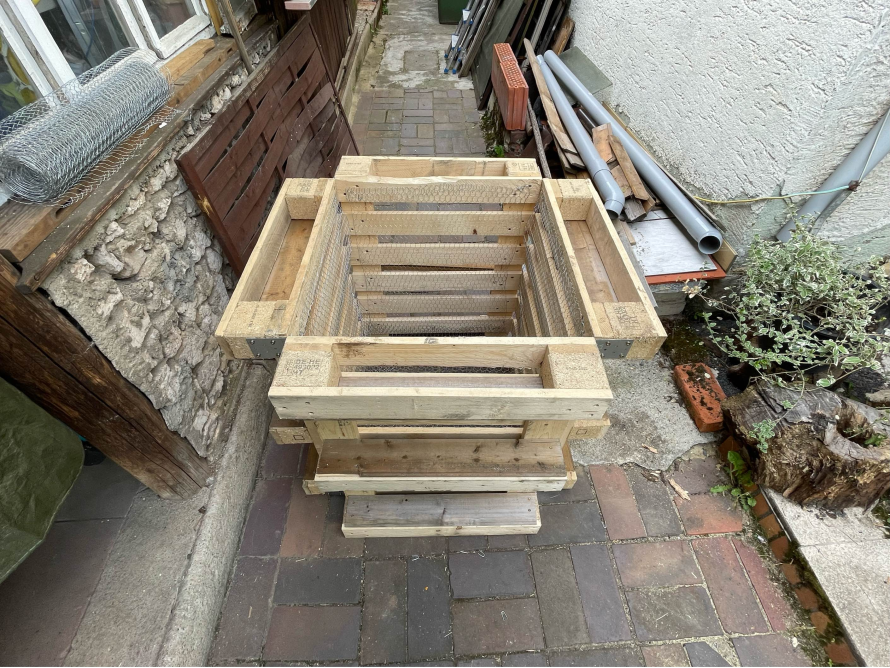 Hochbeet aus Paletten