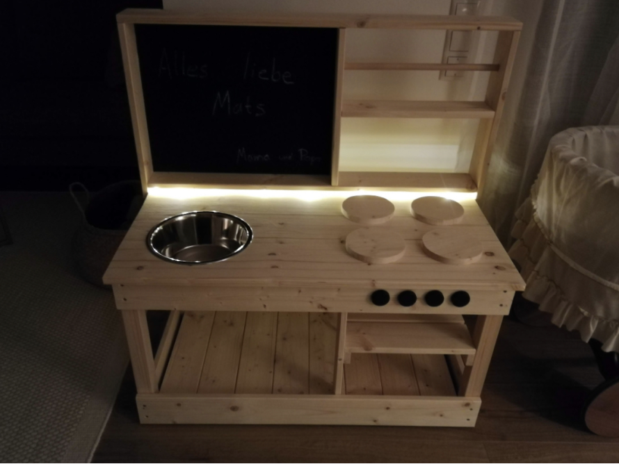 Spielküche aus Holz