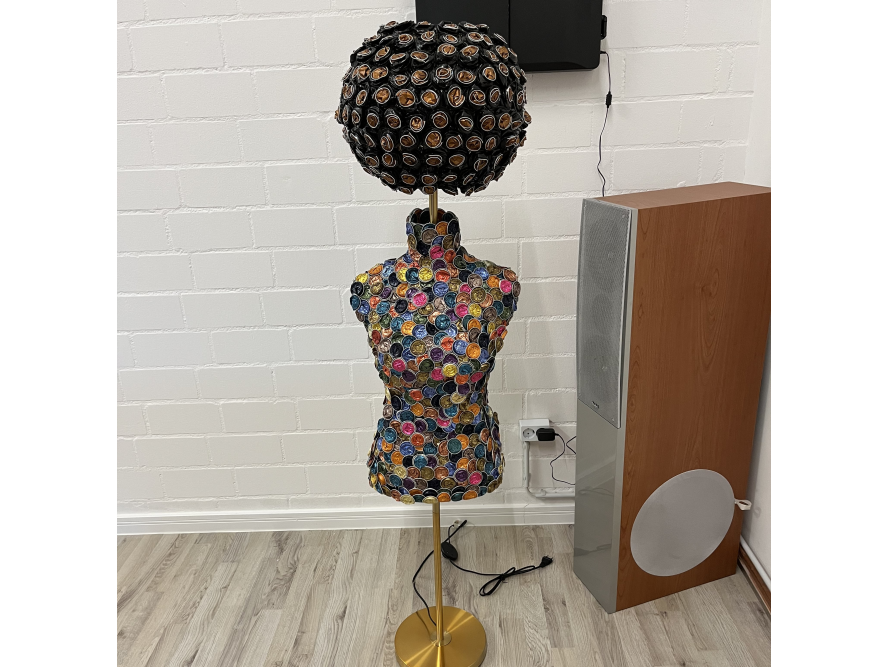 Skulptur aus Kaffeekapseln