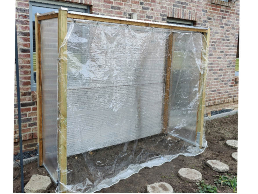 Folientunnel im Garten