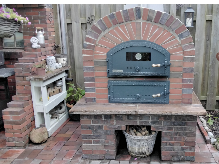 Pizzaofen aus Backstein