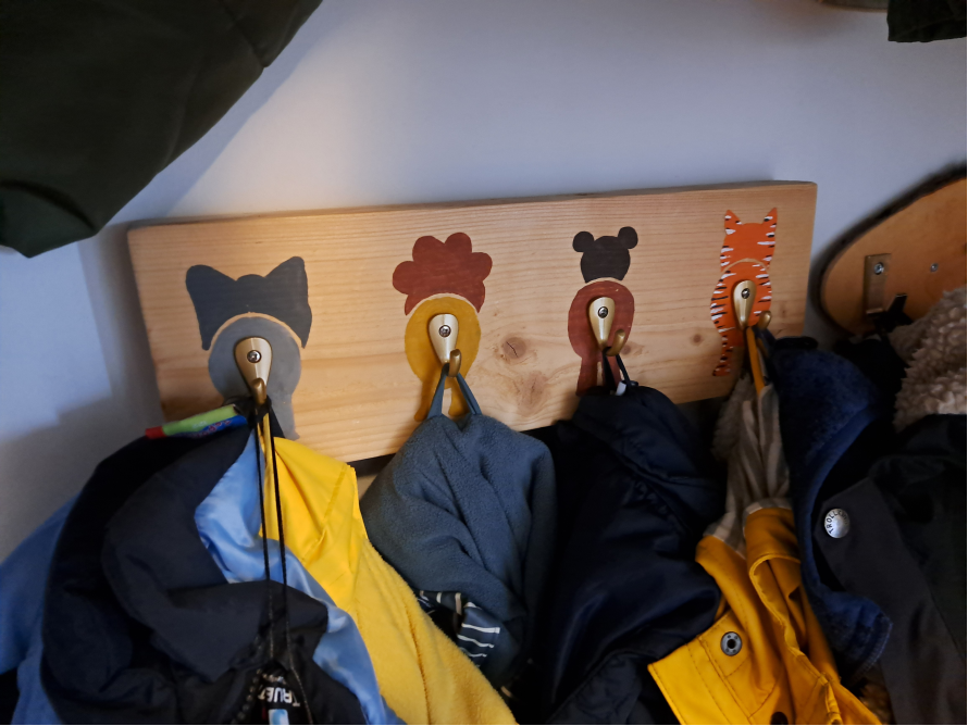 Garderobe mit Tiermotiven