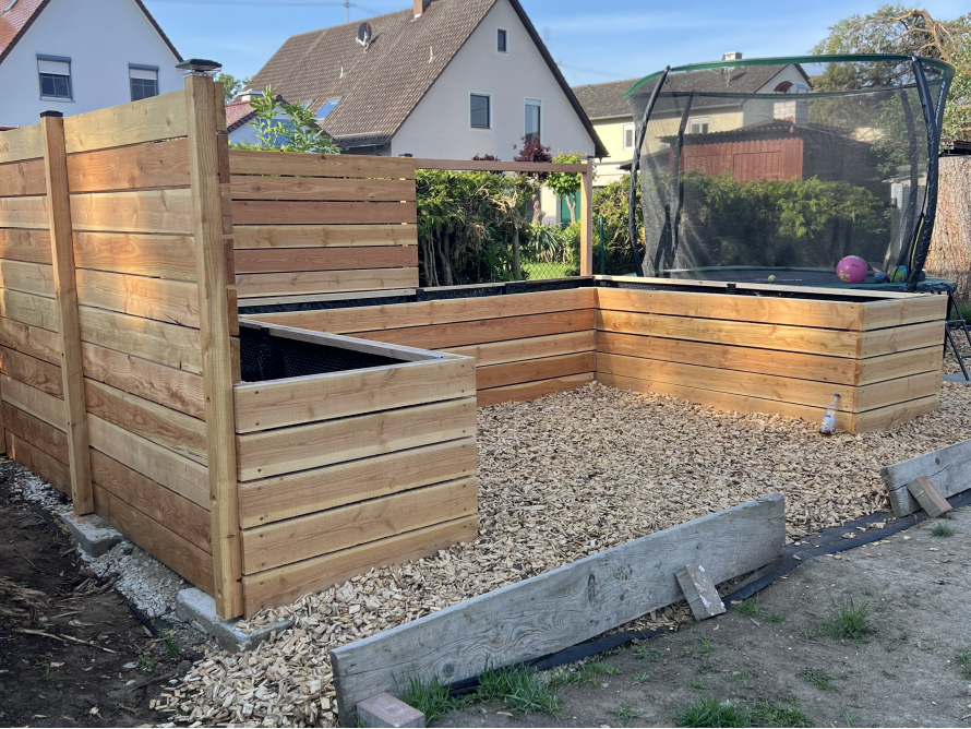 Holzgerüst für ein Hochbeet