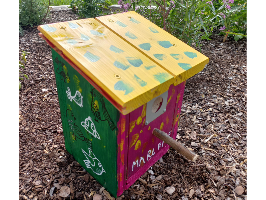 Bunter Vogelhäuschen