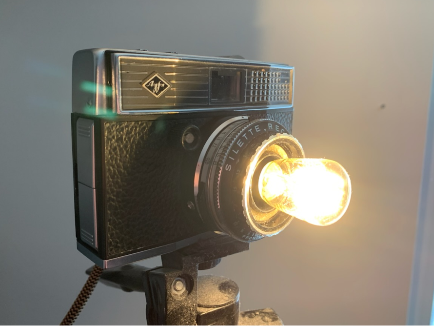 Alte Kamera als Lampe