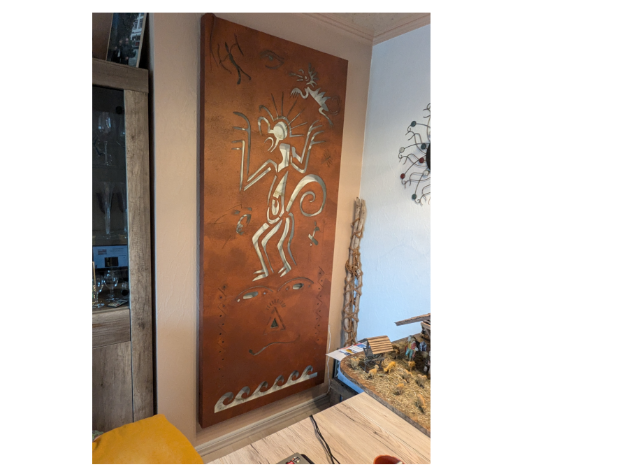 Rostige Metallwanddeko mit Tiermotiv