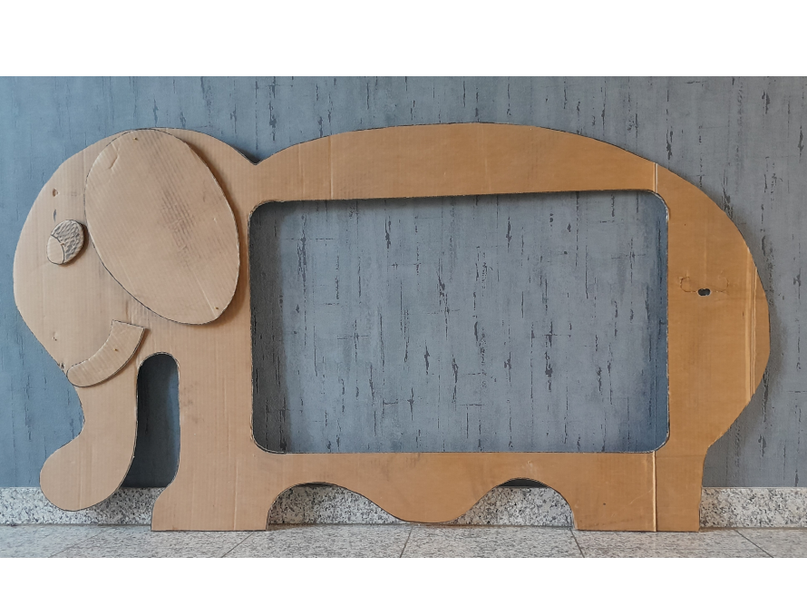 Elefantenförmiger Bilderrahmen aus Pappe