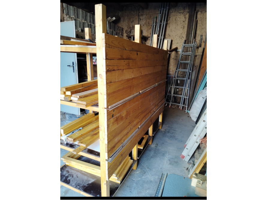 Holzrahmen eines Hasenstalls