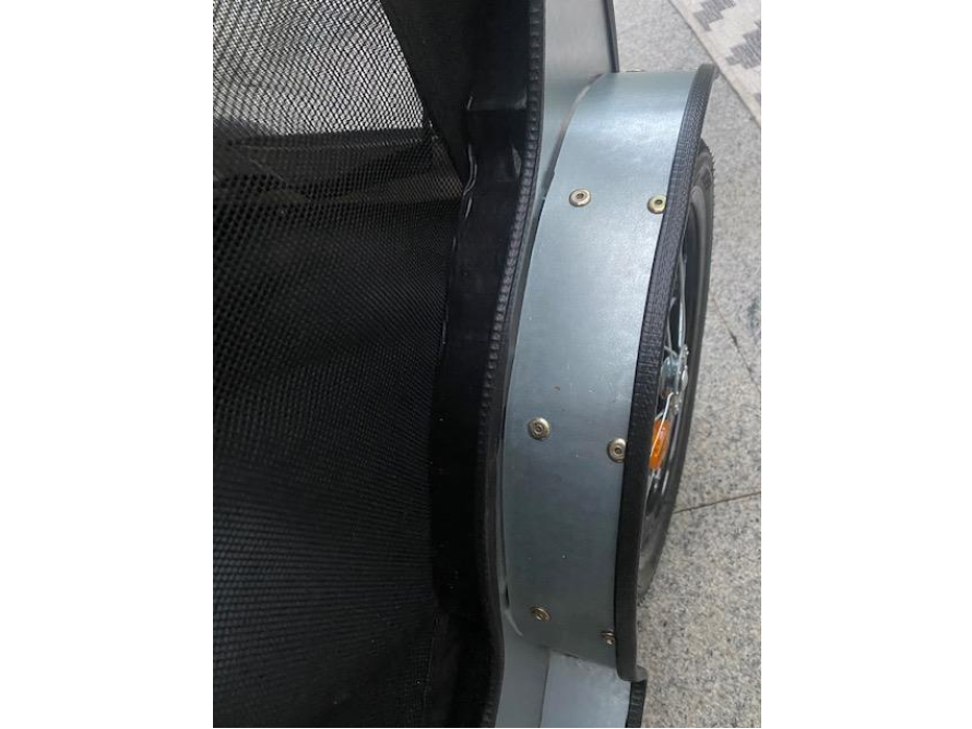 Metallrahmen und Reifen eines Gefährts