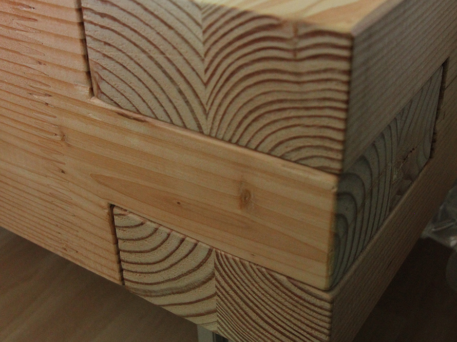 Ecke einer Holzkonstruktion